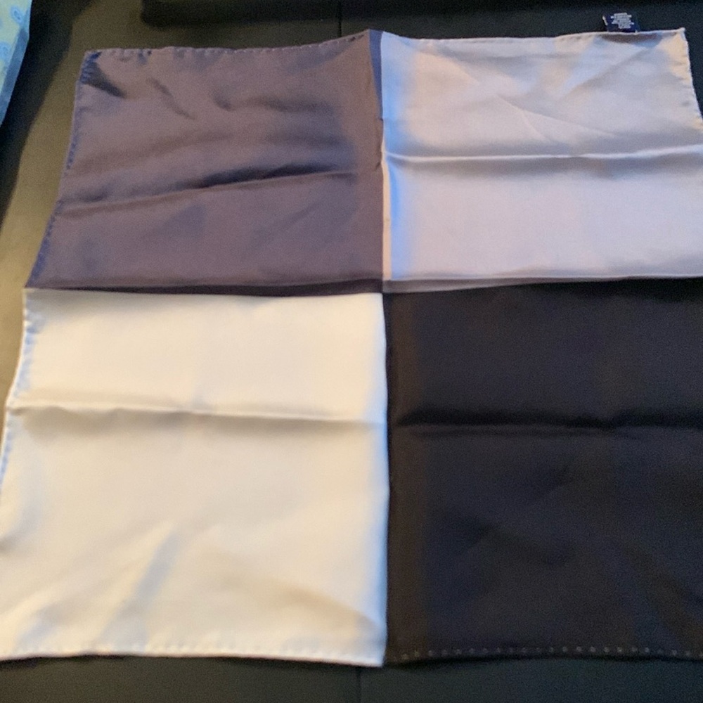Pocket square - Picture 3 of 6